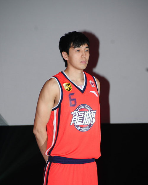 庄宇珊意甲首秀20分精彩集锦欣赏（庄宇珊意甲处子战砍下20分，高光集锦回顾）