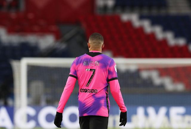 瑟洛特：挪威队很多球员来自豪门，但我们团结一致并无矛盾（瑟洛特：挪威队虽多豪门球员，但队内依旧团结无矛盾）