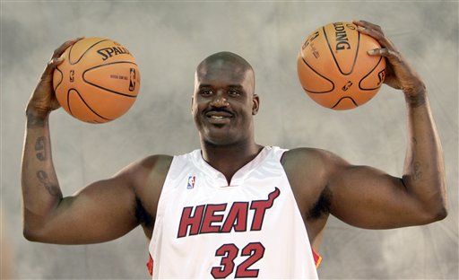 埃贝尔：凯恩已是足坛最伟大球员之一，未来他能竞争金球奖（埃贝尔：凯恩已跻身足坛巨星行列，未来有望冲击金球奖）