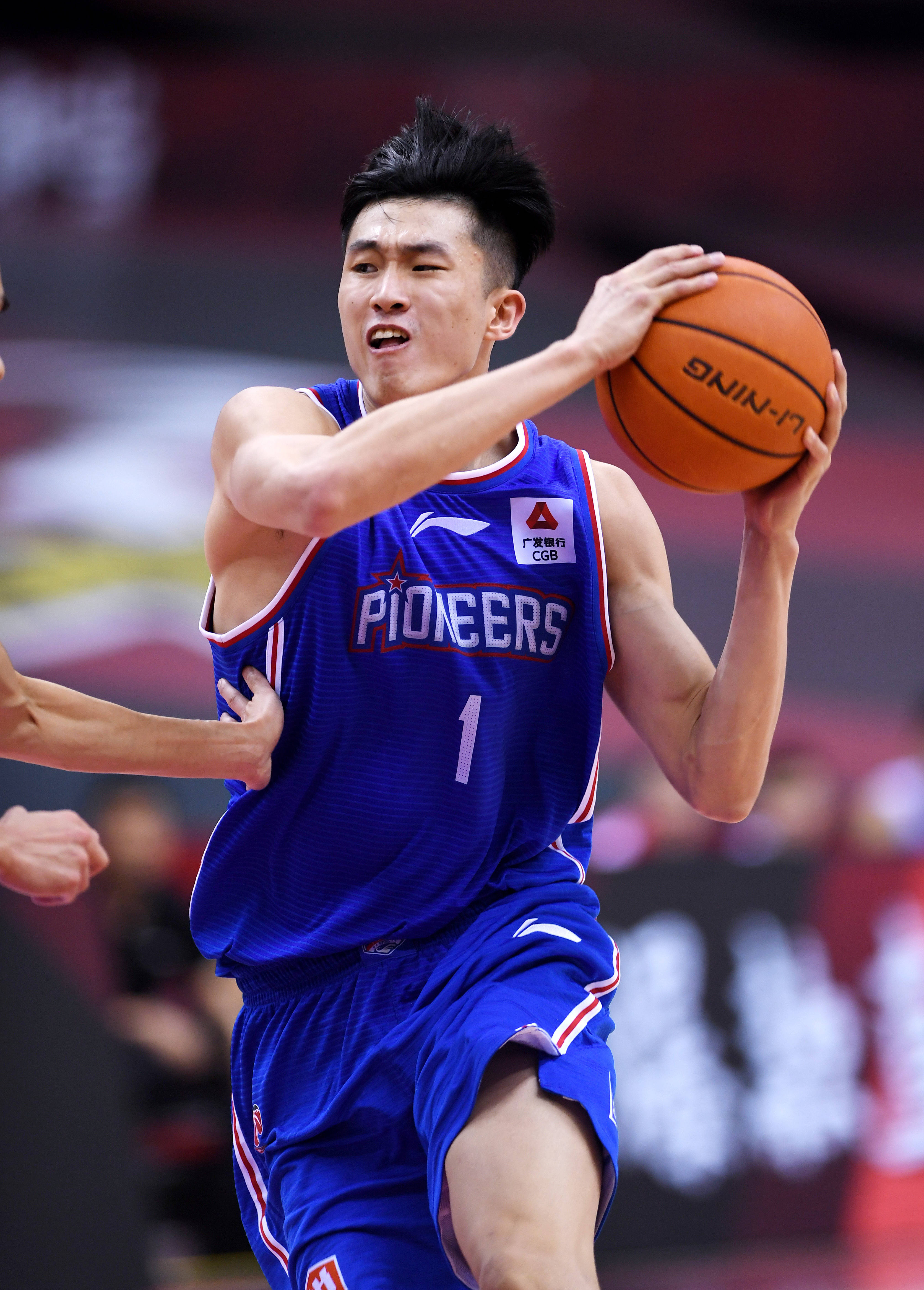 强者动作往往最简单（强者出手，往往极简）