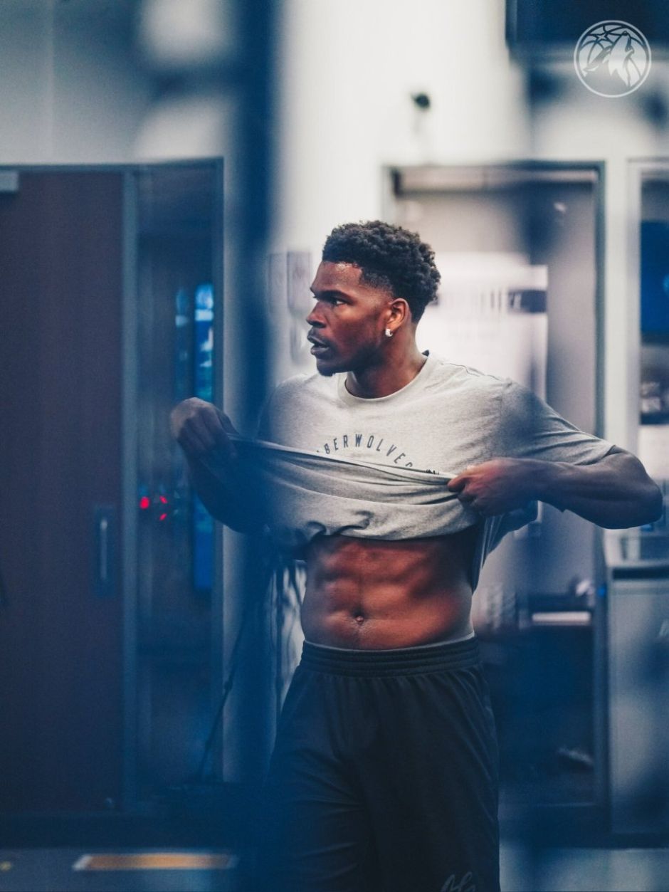 CBA赛场技术统计：辽宁队三分命中率领先,（CBA技术统计显示：辽宁队三分命中率居首）