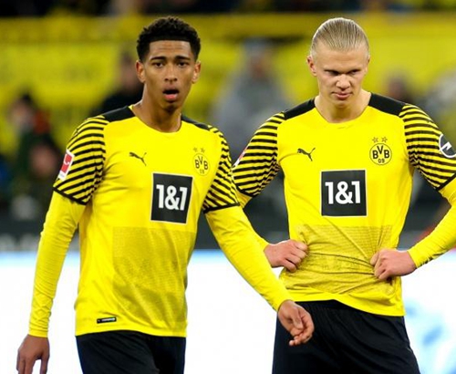 队报：姆巴佩因伤退出国家队后并未返回皇马，而是去了迪拜（队报：因伤退出国家队的姆巴佩未返皇马，改赴迪拜）